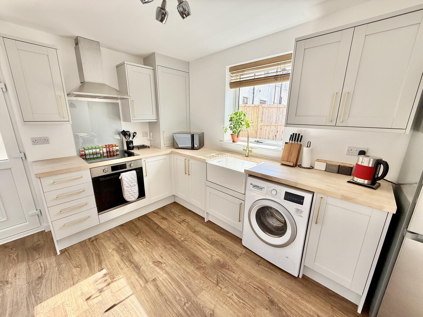 Queen's Place, Kilwinning